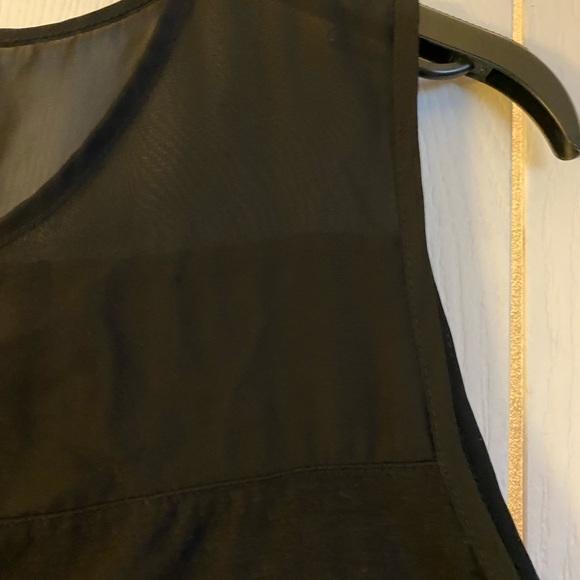 Chico-Sleeveless Top - Picture 6 of 6